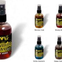 Sumcový dip v spreji Black Cat Flavour Spray 100ml Bloody Worm